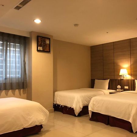 גאושיונג Delton Hotel - Love River Branch מראה חיצוני תמונה