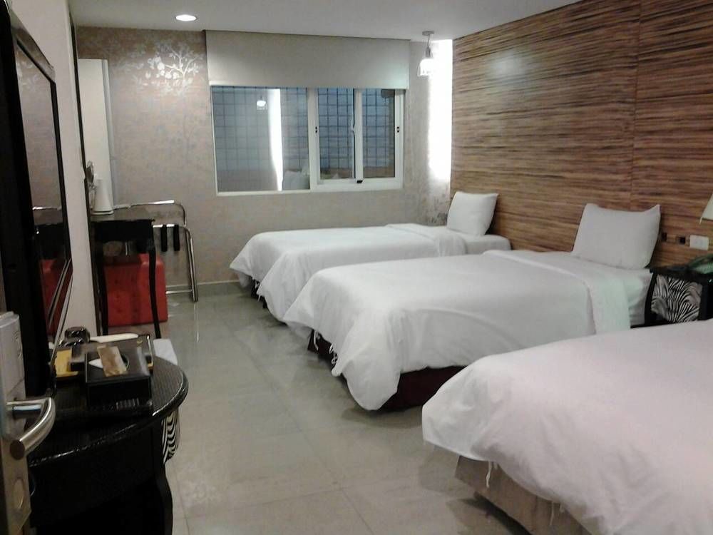 גאושיונג Delton Hotel - Love River Branch מראה חיצוני תמונה
