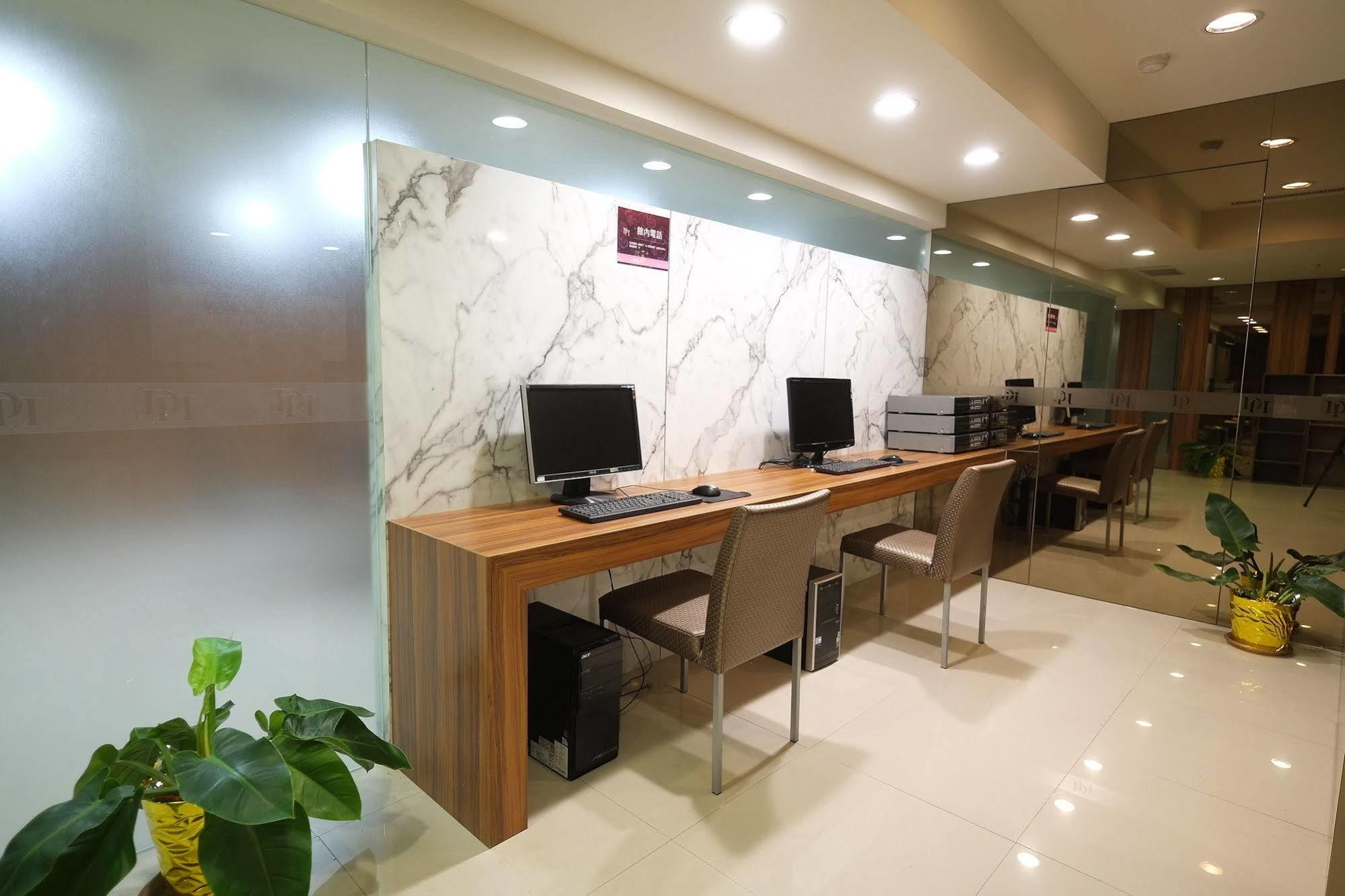 גאושיונג Delton Hotel - Love River Branch מראה חיצוני תמונה