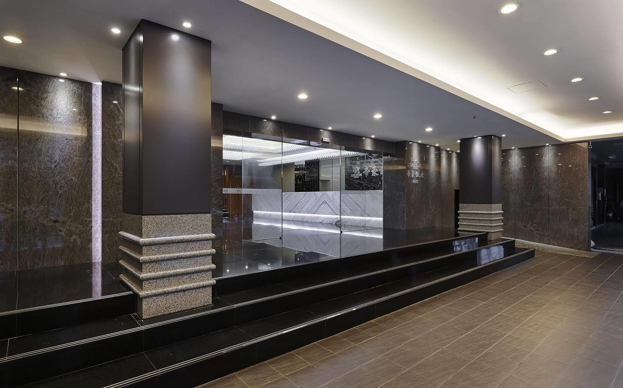 גאושיונג Delton Hotel - Love River Branch מראה חיצוני תמונה