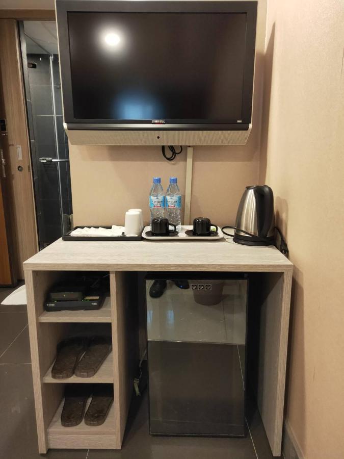 גאושיונג Delton Hotel - Love River Branch מראה חיצוני תמונה